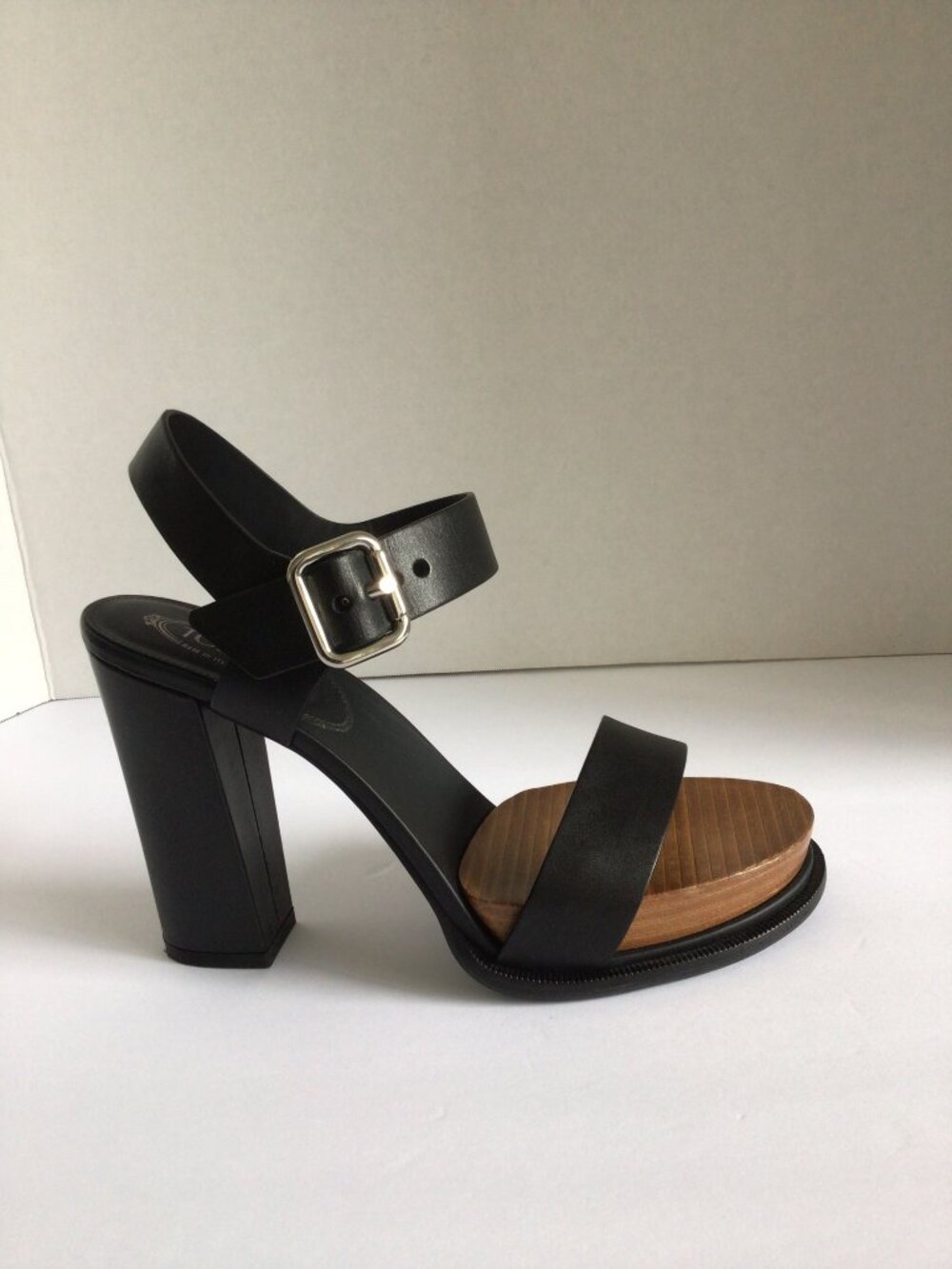 Tod's Black Leather Strappy Platform Heels. EU 39/US 9 Box & Dust Bag.